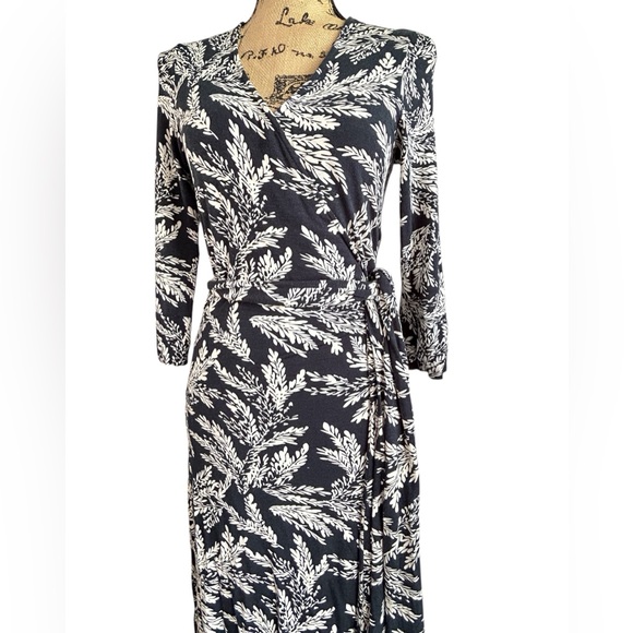 CAbi Leaf Print Knee Length Wrap Dress - Picture 2 of 13